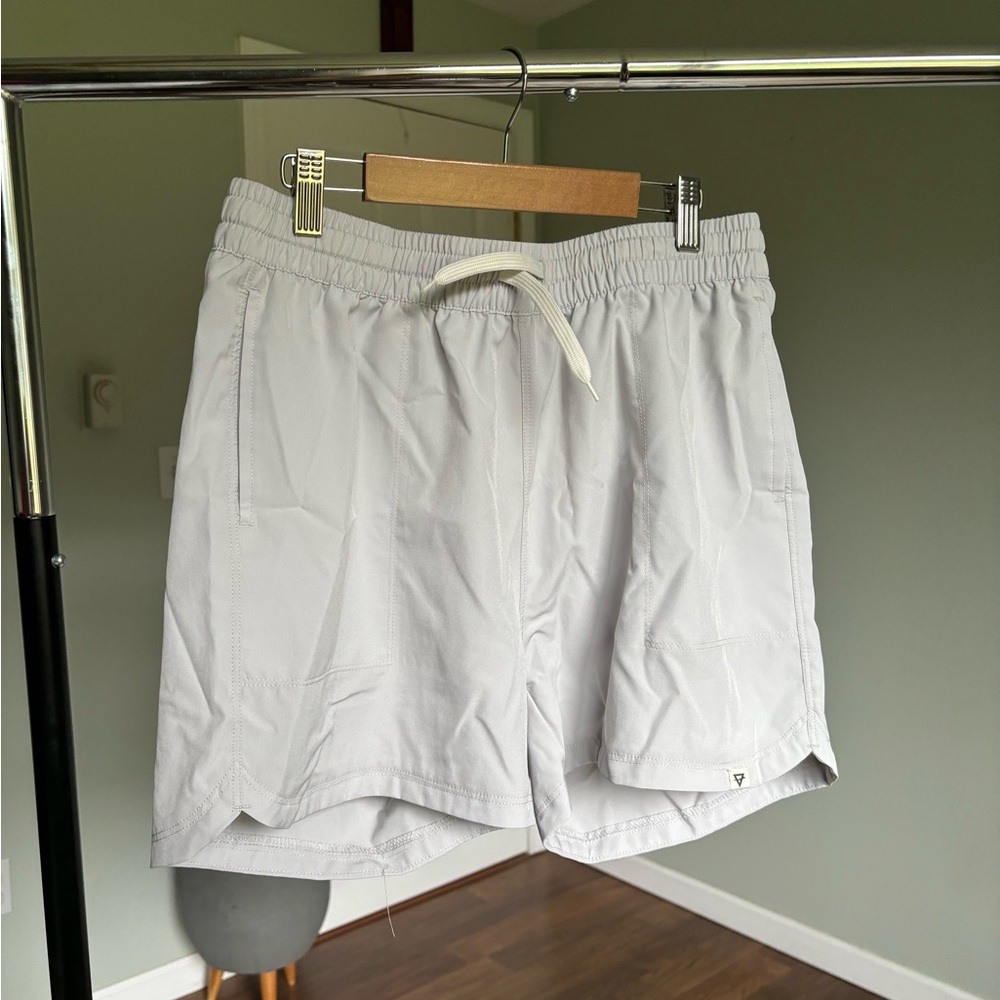 LIVE shorts